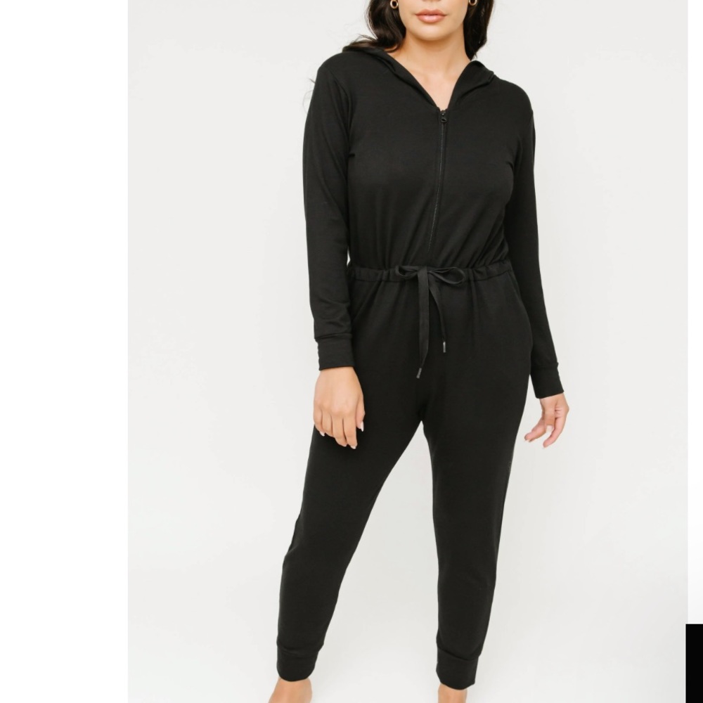 Smash and Tess Gillian Harris romper